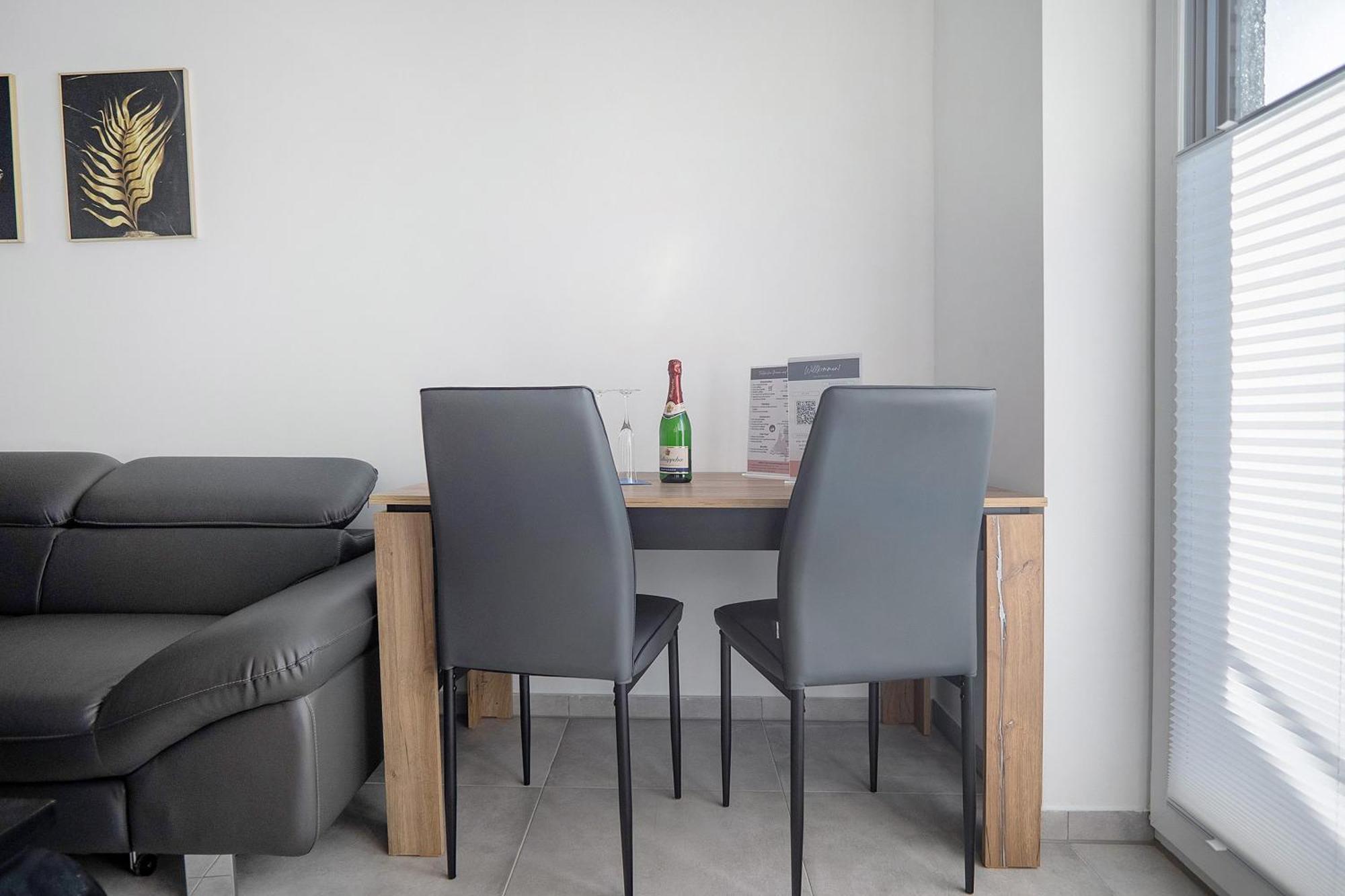 Neubau Ferienwohnung Mit Balkon Gronau  Buitenkant foto